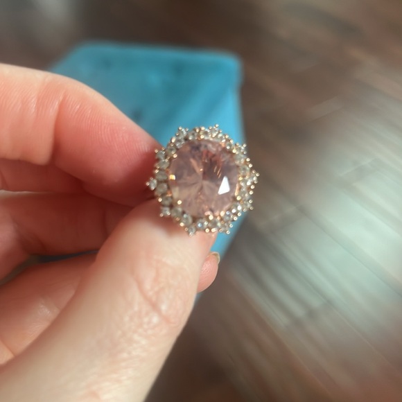 Victoria Wieck CZ Oval Morganite Halo Ring Rose Gold Size 6 - Picture 10 of 10